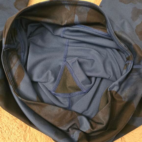 Lululemon Wunder Under Crop II Sz 6 Luxtreme Jumbo Inky Floral Black Inkwell - Picture 8 of 9